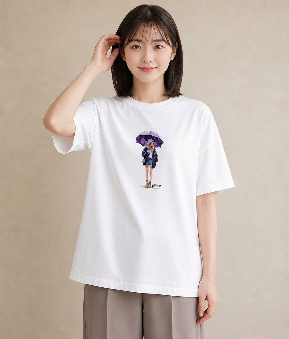 グラフィックTシャツ レディース 傘 水たまり 雨 ナチュラル アンティーク イラスト 手描き風 ママ カフェ服 白T YMAZO