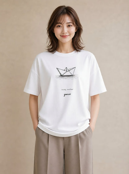 半袖Tシャツ レディース 紙の船 水辺 ナチュラル アンティーク イラスト ポップ 公園 ママ 白T YMAZO