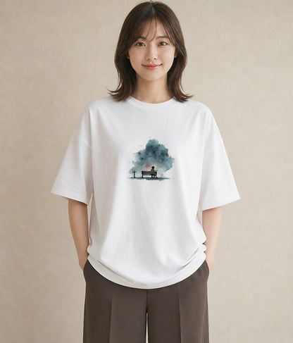 半袖Tシャツ レディース 雨上がりのベンチ ベンチ ナチュラル アンティーク イラスト 水彩風 姉妹 送別ギフト 白T YMAZO
