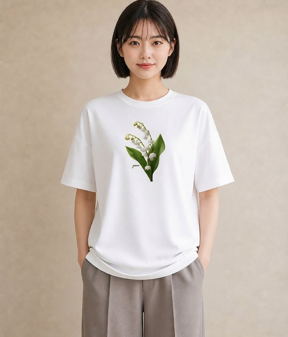 グラフィックTシャツ レディース すずらん 花 花柄 イラスト 旅行コーデ 20代 カジュアルコーデ 白T