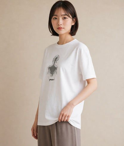 半袖Tシャツ レディース 女の子 ガール 後ろ姿 イラスト ヴィンテージ風 買い物 夏コーデ 白T YMAZO