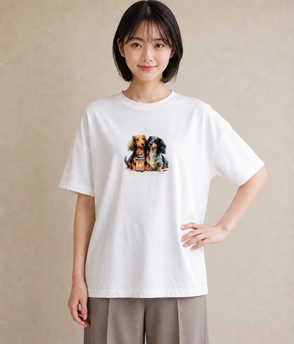 プリントTシャツ レディース ミニチュアダックスフンド 犬 いぬ イラスト ミニマル 海 カフェ巡り 白T YMAZO