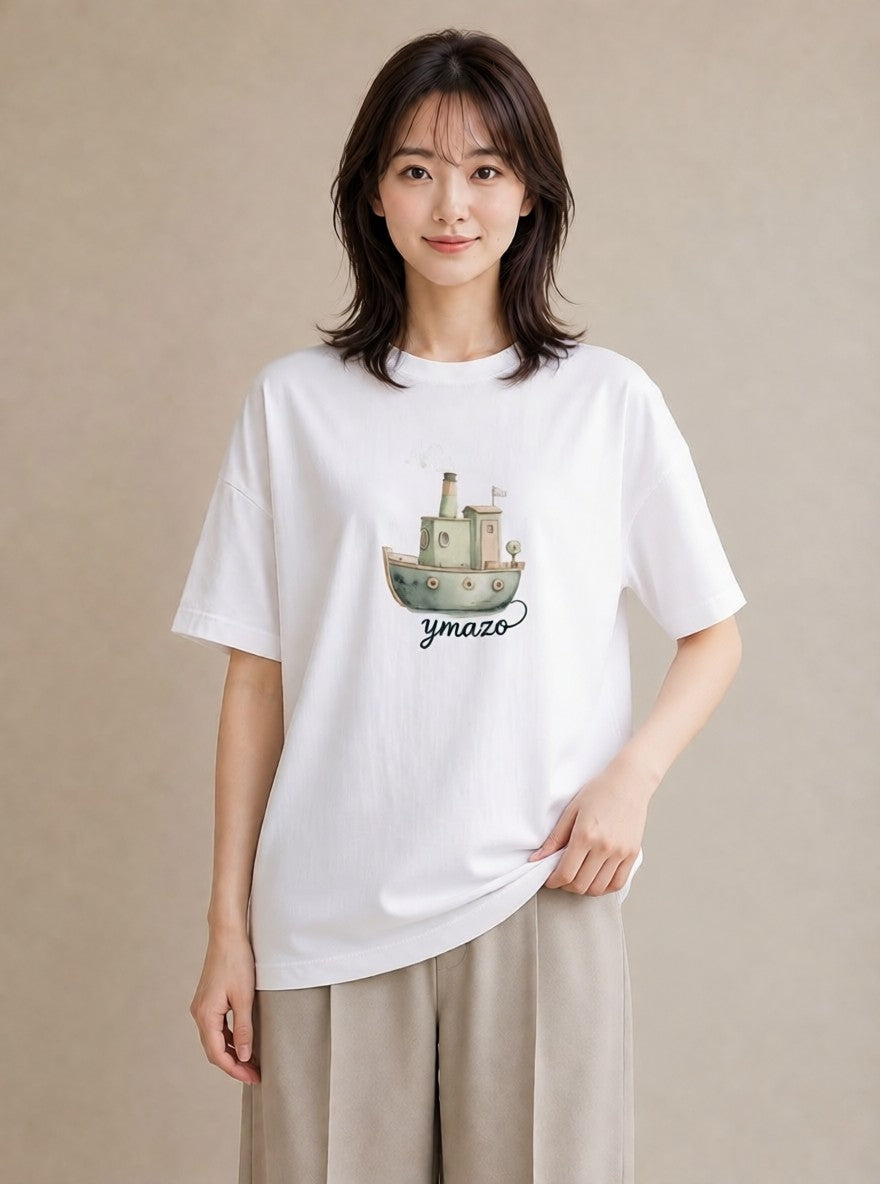 デザインTシャツ レディース 紙の船 水辺 ナチュラル アンティーク イラスト 淡色 母の日 ビーチ 白T YMAZO
