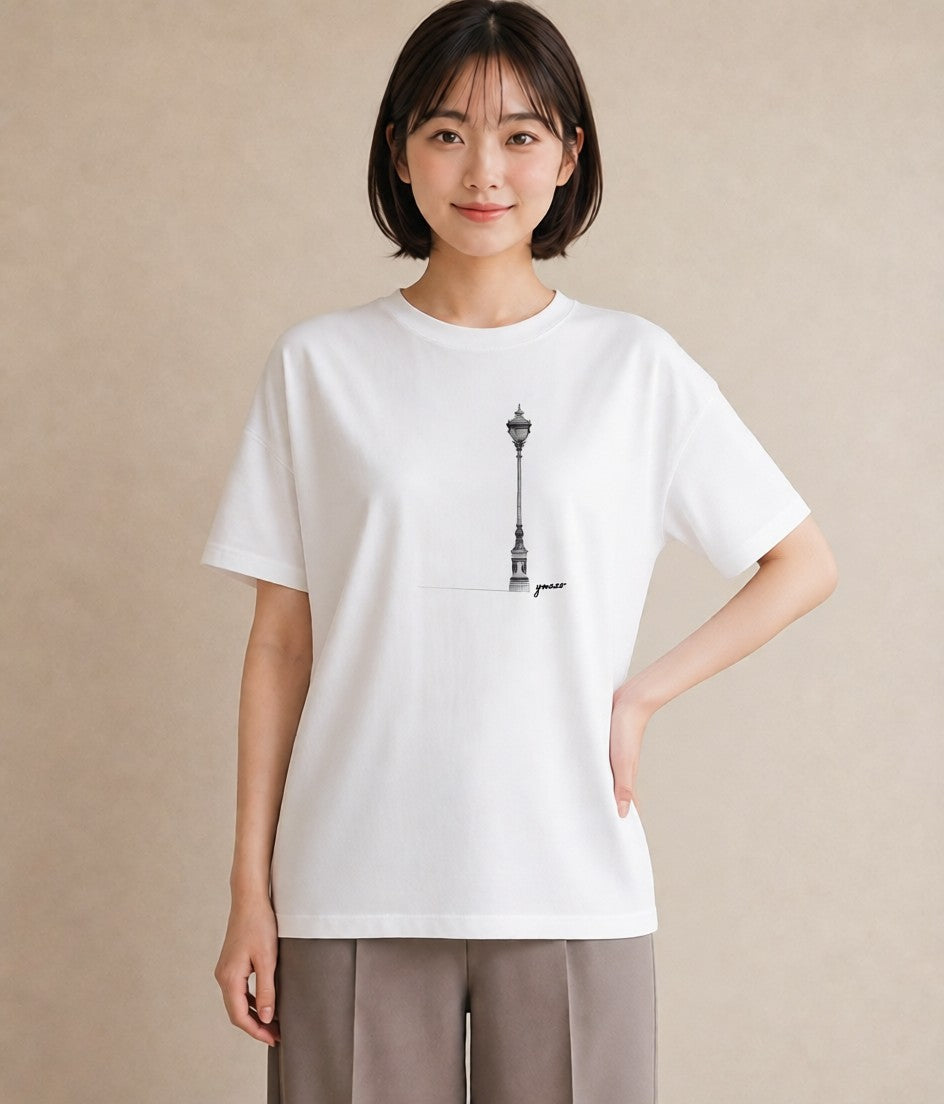 プリントTシャツ レディース 街灯 夜霧 夜 ナチュラル アンティーク イラスト ラフ 通勤 在宅 白T YMAZO