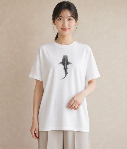デザインTシャツ レディース ジンベエザメ 海の生き物 海 イラスト ニュアンス 帰省 ラフ 白T YMAZO