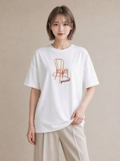 半袖Tシャツ レディース 窓辺の椅子 窓辺 椅子 ナチュラル アンティーク イラスト ガーリー 散歩 お出かけ 白T YMAZO