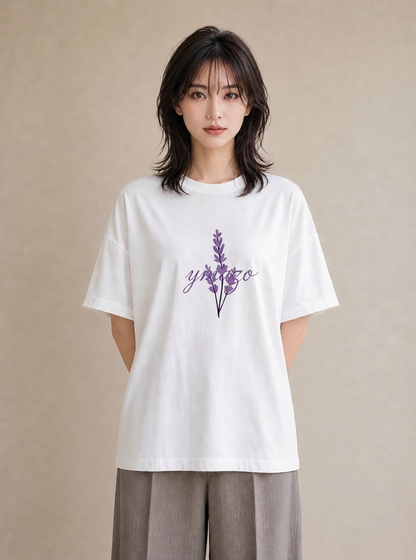 デザインTシャツ レディース ラベンダー 花 花柄 イラスト 北欧風 カジュアルコーデ 買い物 白T YMAZO