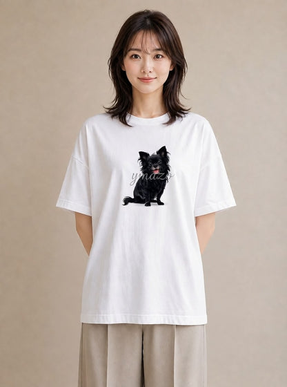 半袖Tシャツ レディース ロングコートチワワ 犬 いぬ イラスト きれいめカジュアル 春コーデ 姉妹 白T YMAZO