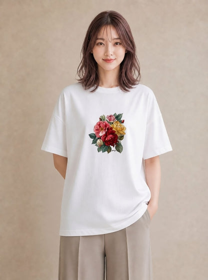 半袖Tシャツ レディース 椿 花 花柄 イラスト 水彩風 女性向けギフト 散歩 白T