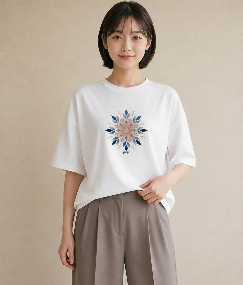 デザインTシャツ レディース 雪の結晶 星空 宇宙 イラスト 北欧風 旅行用 海 白T YMAZO