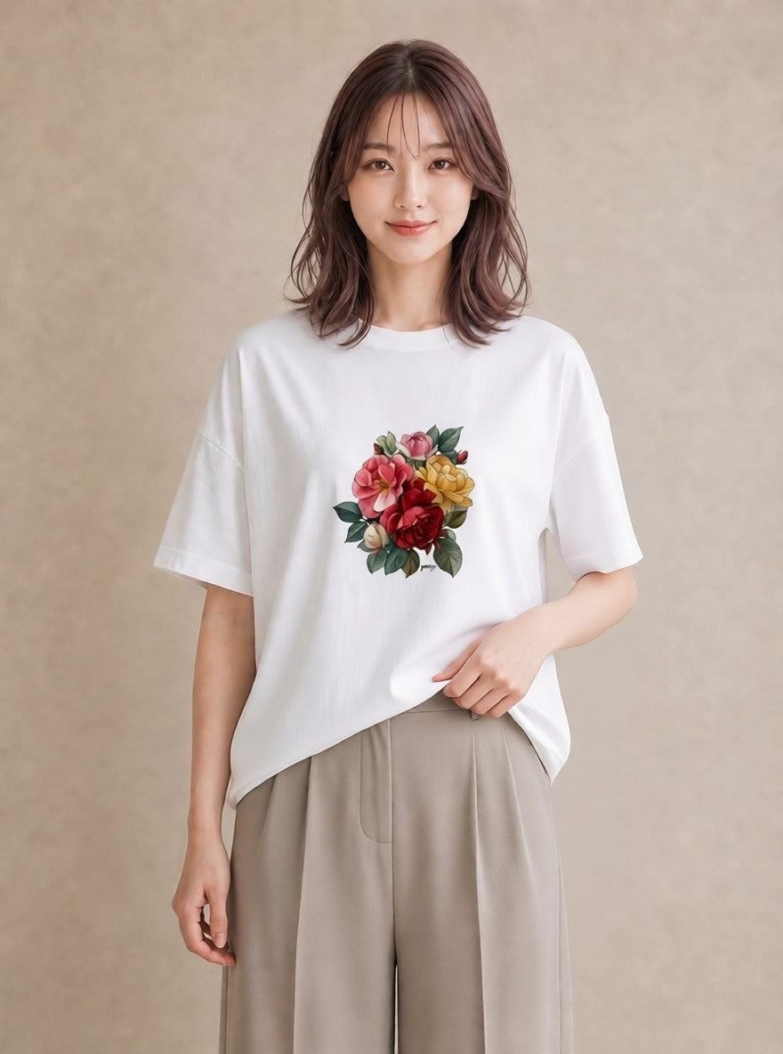 半袖Tシャツ レディース 椿 花 花柄 イラスト 水彩風 女性向けギフト 散歩 白T