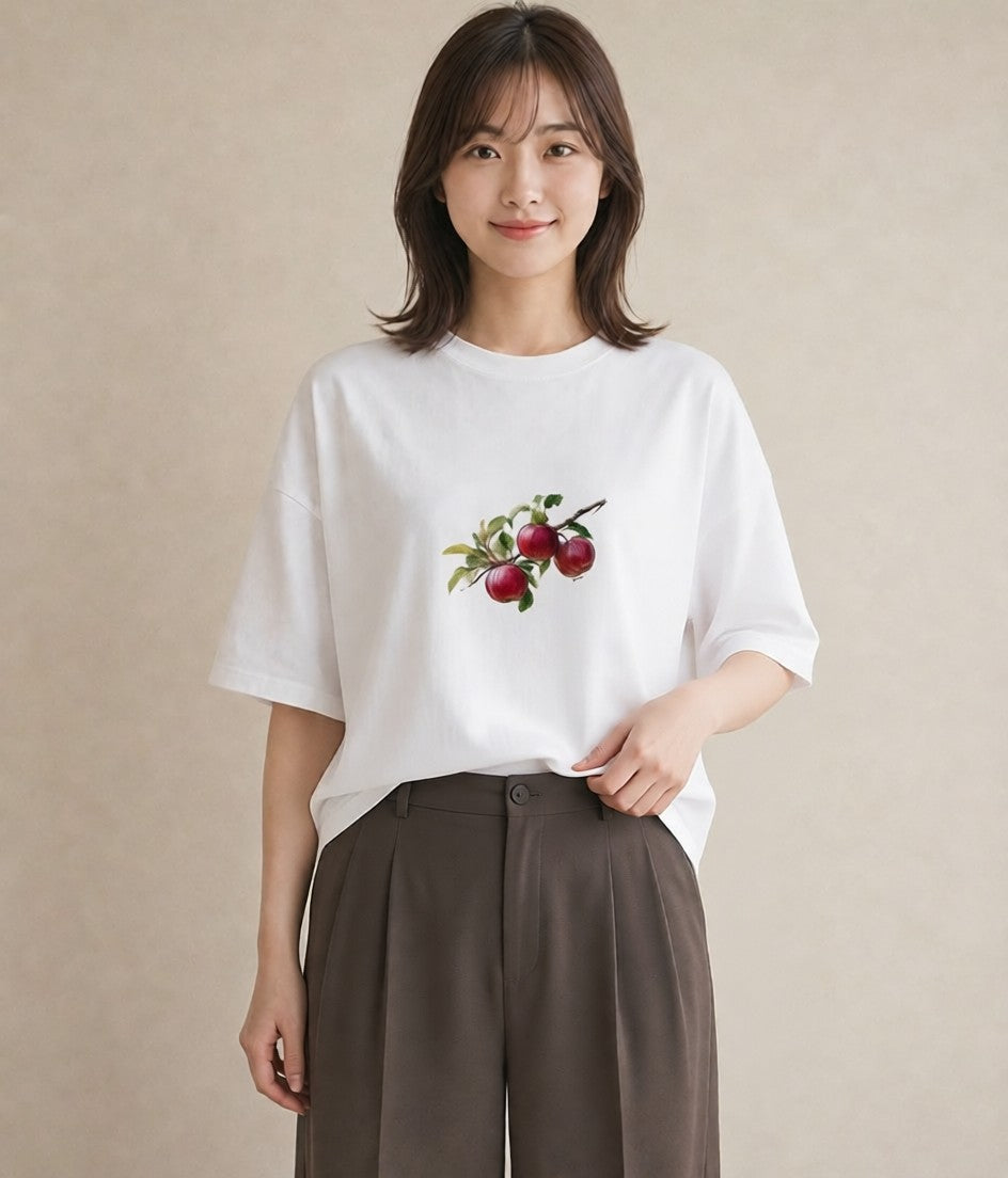 プリントTシャツ レディース りんご 林檎 アップル 食べ物 フード イラスト こなれ感 カフェ巡り 女子会 白T YMAZO