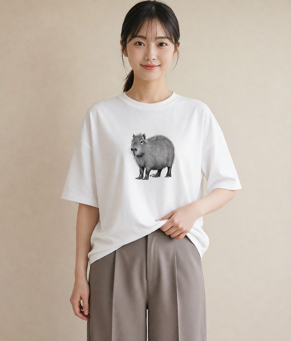 グラフィックTシャツ レディース カピバラ かぴばら 動物 アニマル イラスト 抜け感 ペアコーデ 秋コーデ 白T YMAZO