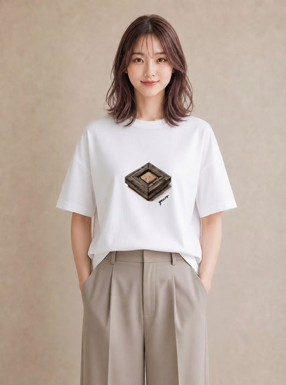 プリントTシャツ レディース 桟橋 水辺 波止場 ナチュラル アンティーク イラスト 北欧風 部屋着 女性向けギフト 白T YMAZO