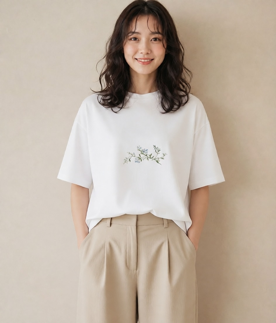 グラフィックTシャツ レディース すずらん 花 花柄 イラスト ゆるコーデ 20代 カジュアルコーデ 白T
