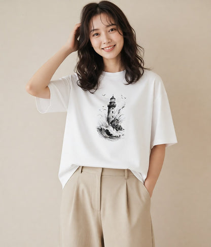 半袖Tシャツ レディース 灯台 霧 海 ナチュラル アンティーク イラスト お洒落 カフェ巡り 白T YMAZO