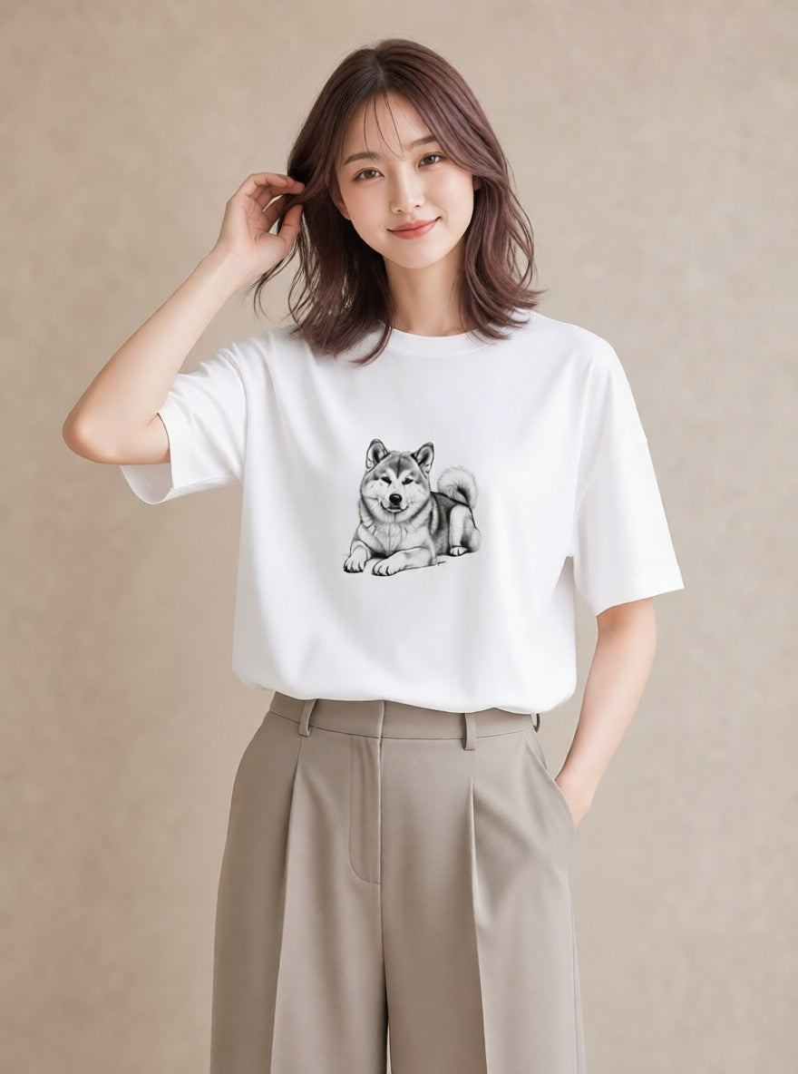 デザインTシャツ レディース 秋田犬 犬 いぬ イラスト フェミニン ミセス 春コーデ 白T YMAZO