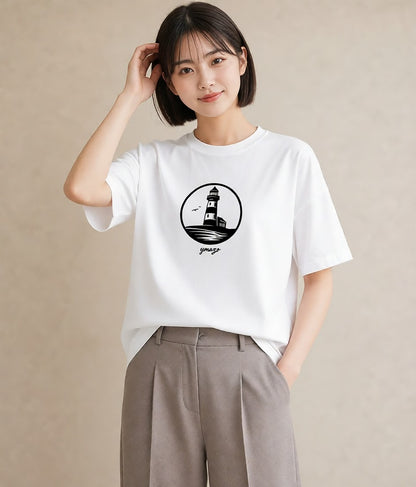 半袖Tシャツ レディース 灯台 霧 海 ナチュラル アンティーク イラスト 可愛い デート 帰省 白T YMAZO