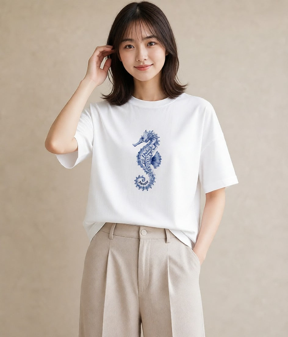 半袖Tシャツ レディース タツノオトシゴ 海の生き物 海 イラスト ガーリー ミセス 春コーデ 白T YMAZO