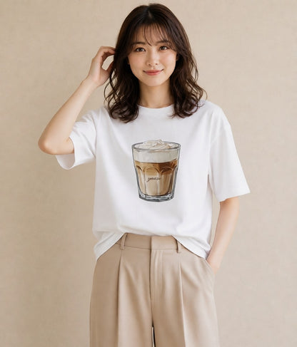 グラフィックTシャツ レディース カフェラテ 食べ物 フード イラスト カフェコーデ 海 カフェ巡り 白T YMAZO