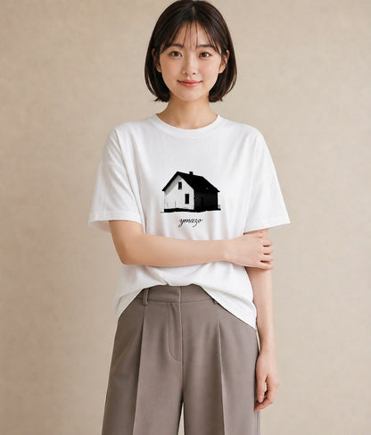 グラフィックTシャツ レディース 湖畔の小屋 湖 小屋 ナチュラル アンティーク イラスト 上品 クリスマス 旅行 白T YMAZO