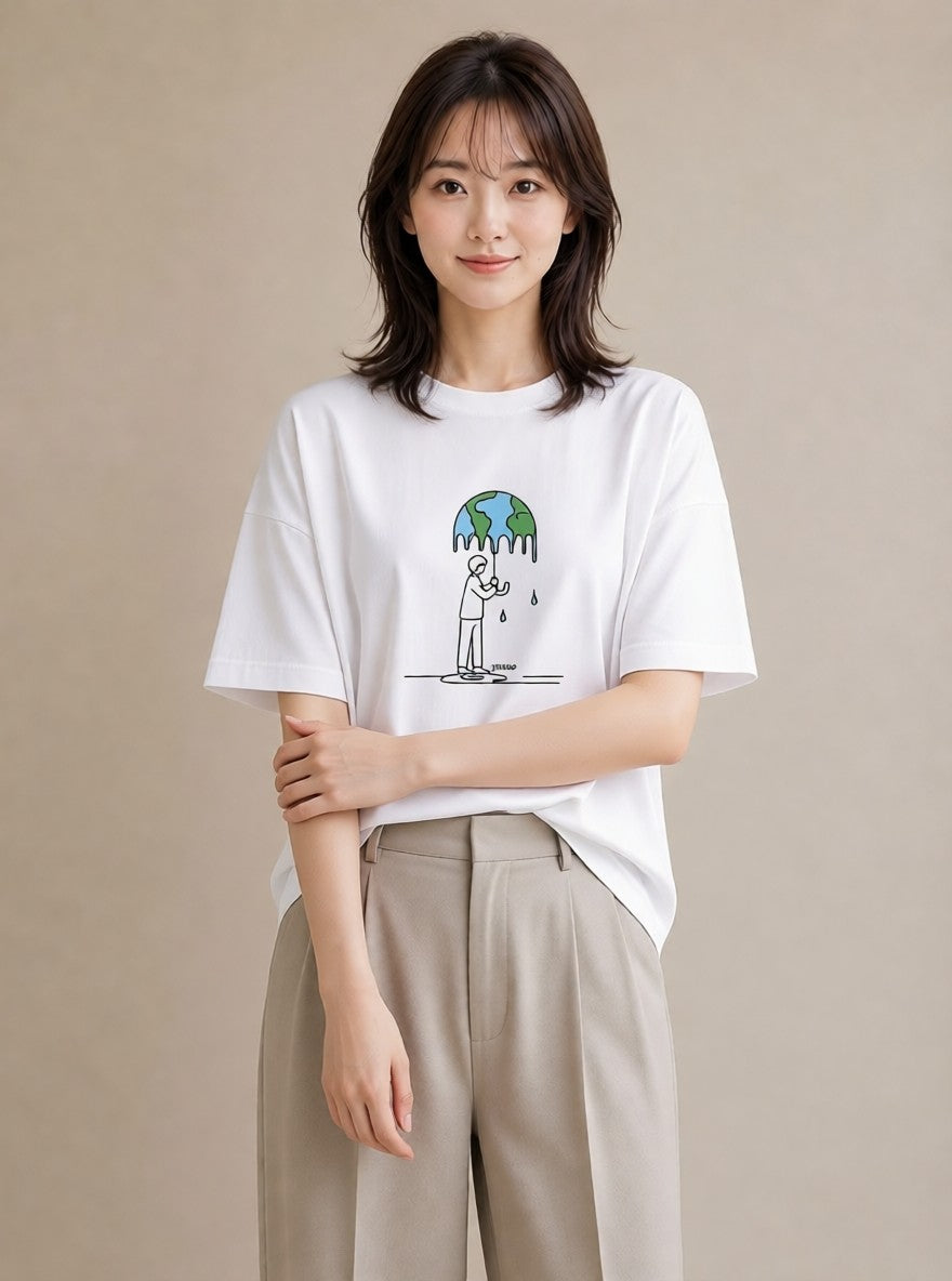 デザインTシャツ レディース 傘 水たまり 雨 ナチュラル アンティーク イラスト ゆるコーデ デート 帰省 白T YMAZO