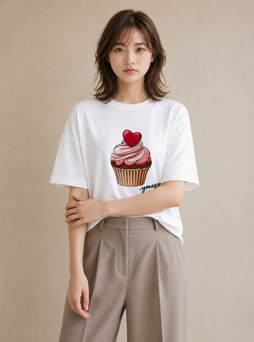 グラフィックTシャツ レディース マフィン 食べ物 フード イラスト 旅行コーデ レイヤード 友達ギフト 白T YMAZO