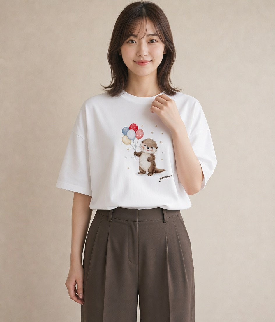 デザインTシャツ レディース カワウソ 動物 アニマル イラスト 旅行コーデ 旅行 母娘コーデ 白T YMAZO