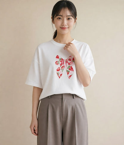 半袖Tシャツ レディース いちご 苺 ストロベリー 食べ物 フード イラスト お洒落 夏コーデ 通学 白T YMAZO
