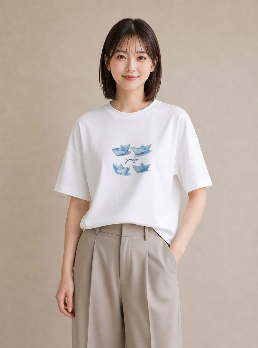 グラフィックTシャツ レディース 紙の船 水辺 ナチュラル アンティーク イラスト ミニマル 社会人 女性 白T YMAZO