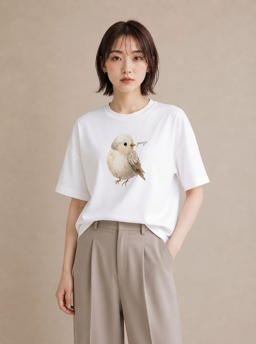 デザインTシャツ レディース 遠い家と鳥 風景 鳥 ナチュラル アンティーク イラスト 線画 母の日 ビーチ 白T YMAZO