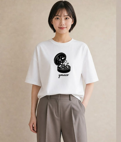 プリントTシャツ レディース パールピアス アクセサリー ナチュラル アンティーク イラスト ゆるかわ ママ カフェ服 白T YMAZO