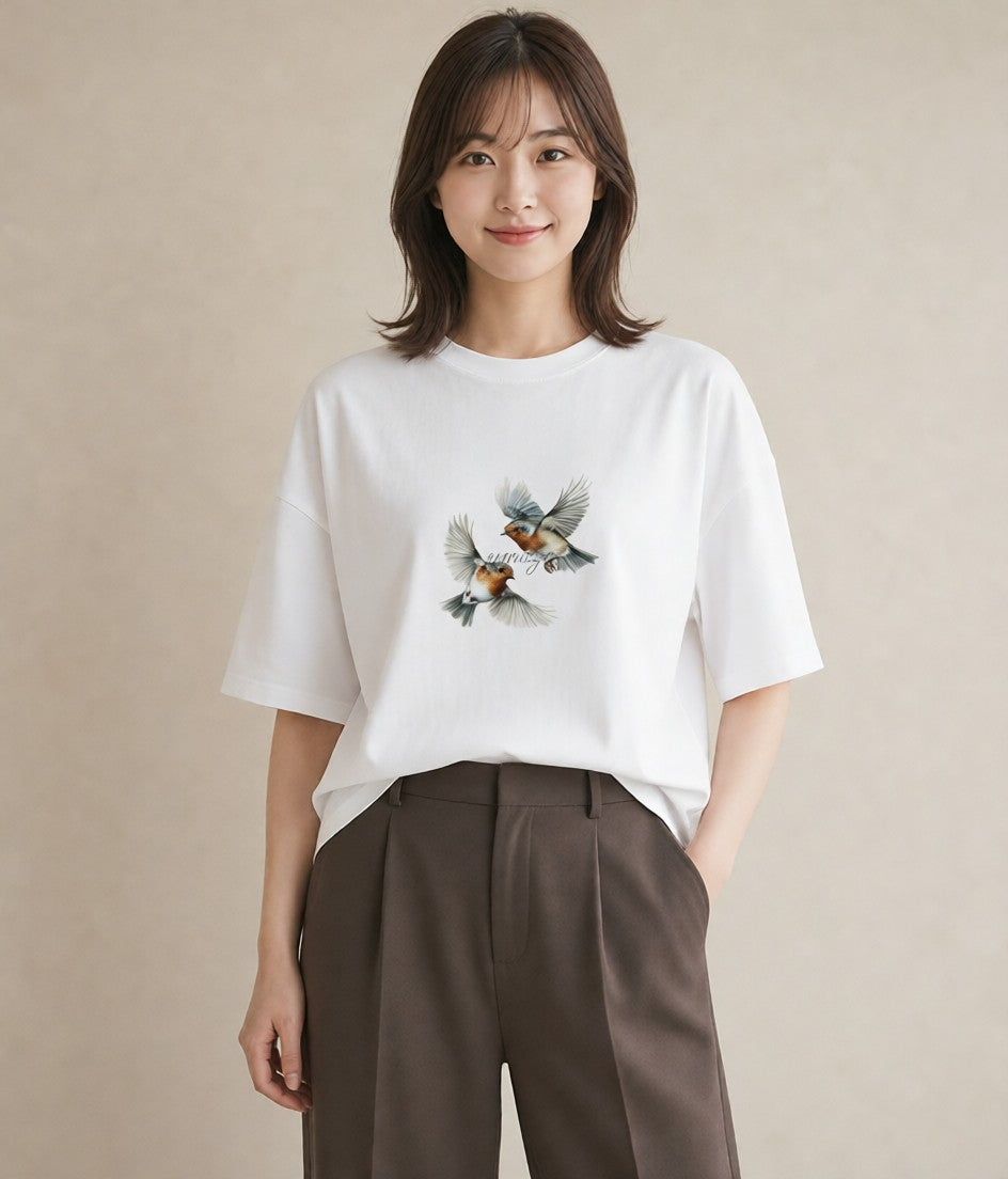 デザインTシャツ レディース 遠い家と鳥 風景 鳥 ナチュラル アンティーク イラスト 抜け感 海 カフェ巡り 白T YMAZO