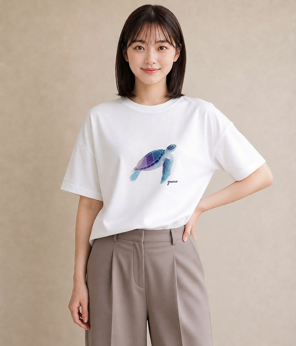 半袖Tシャツ レディース ウミガメ 海の生き物 海 イラスト ゆるかわ ギフト 母の日 白T YMAZO