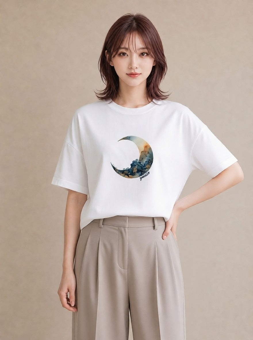 グラフィックTシャツ レディース 青の水彩 風景 ブルー ナチュラル アンティーク イラスト ゆるコーデ 自分用 ルームウェア 白T YMAZO
