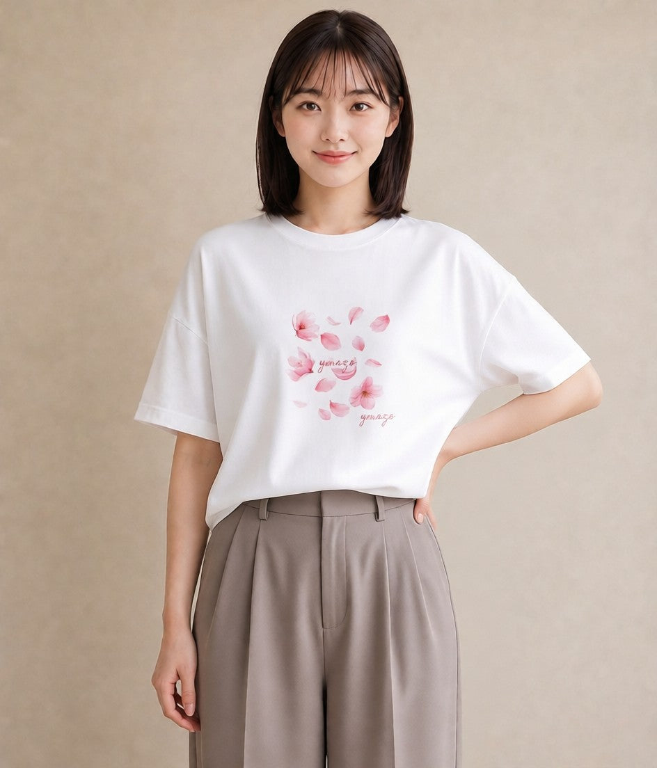 半袖Tシャツ レディース さくら 桜 サクラ 花 花柄 イラスト 手描き風 お出かけ 普段着 白T