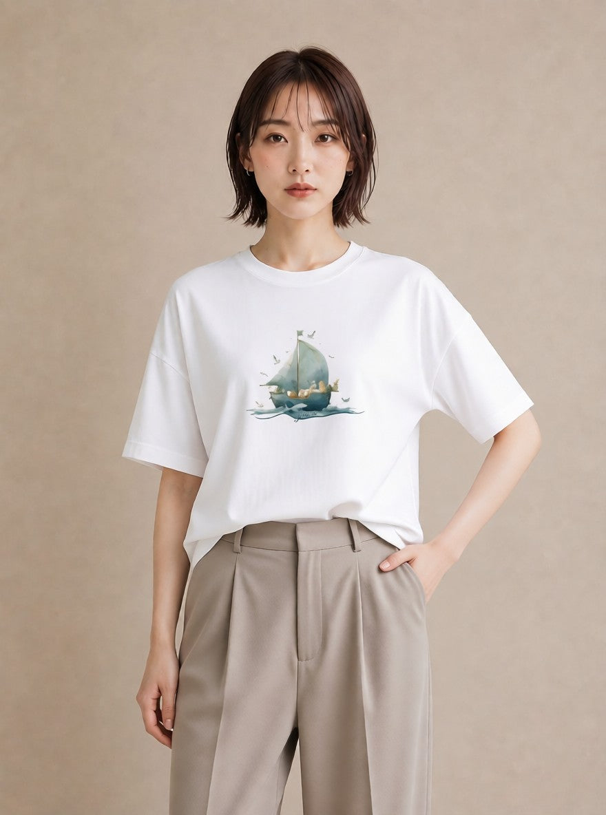 半袖Tシャツ レディース 紙の船 水辺 ナチュラル アンティーク イラスト 旅行コーデ 誕生日プレゼント 綿100 白T YMAZO
