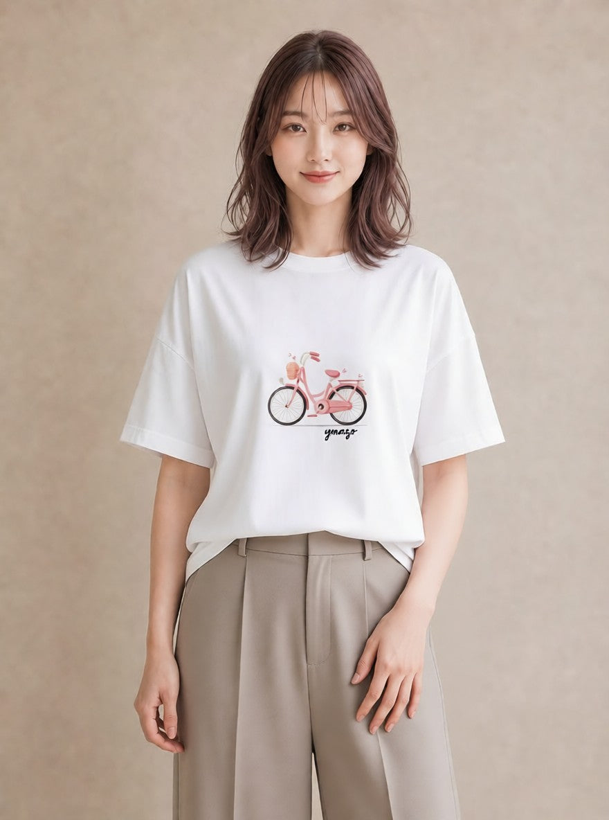 グラフィックTシャツ レディース 自転車のかご 自転車 花かご ナチュラル アンティーク イラスト 休日 ペアコーデ 白T YMAZO