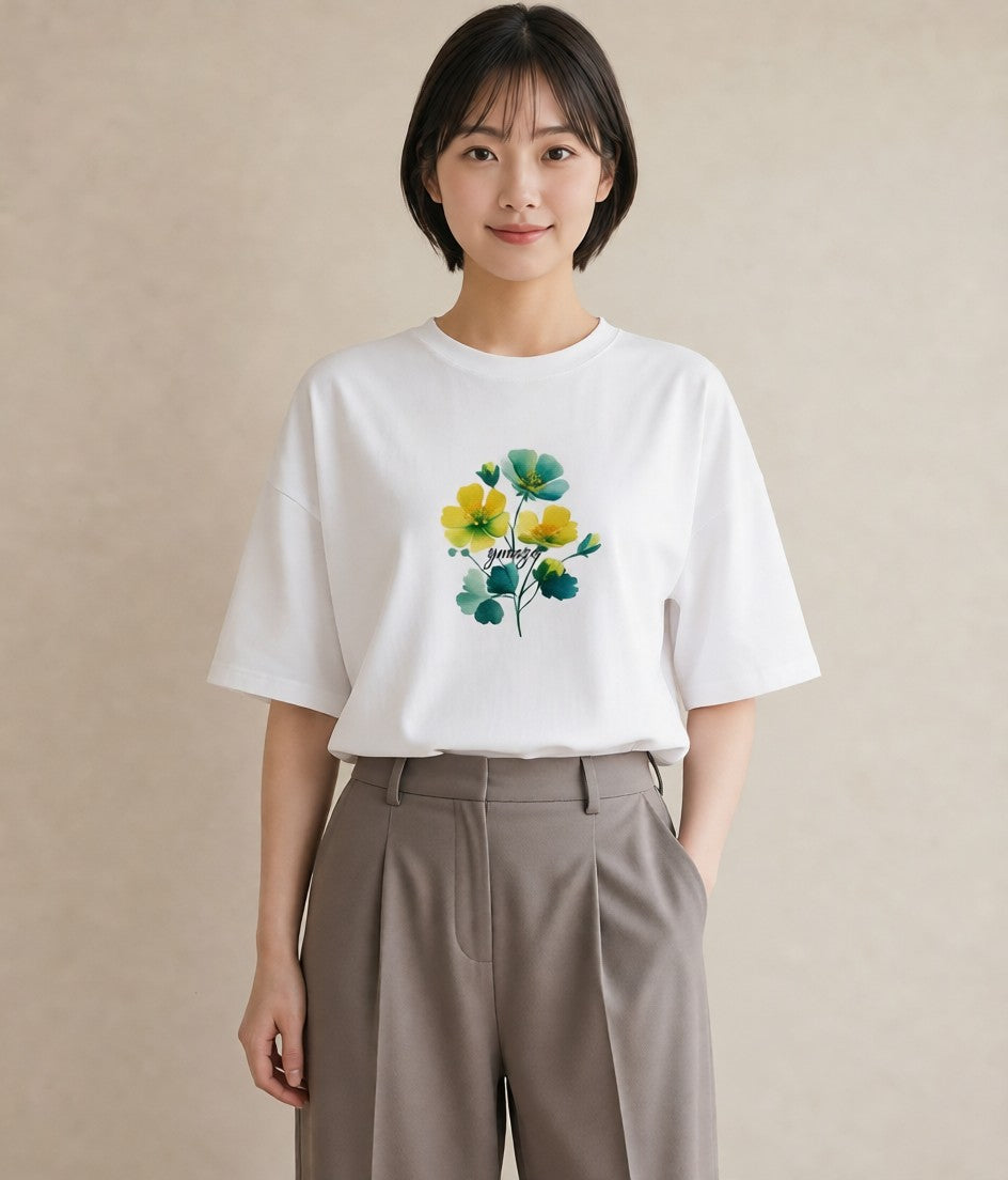 Tシャツ レディース クローバー 四つ葉 花 花柄 イラスト 休日コーデ 帰省 ラフ 白T