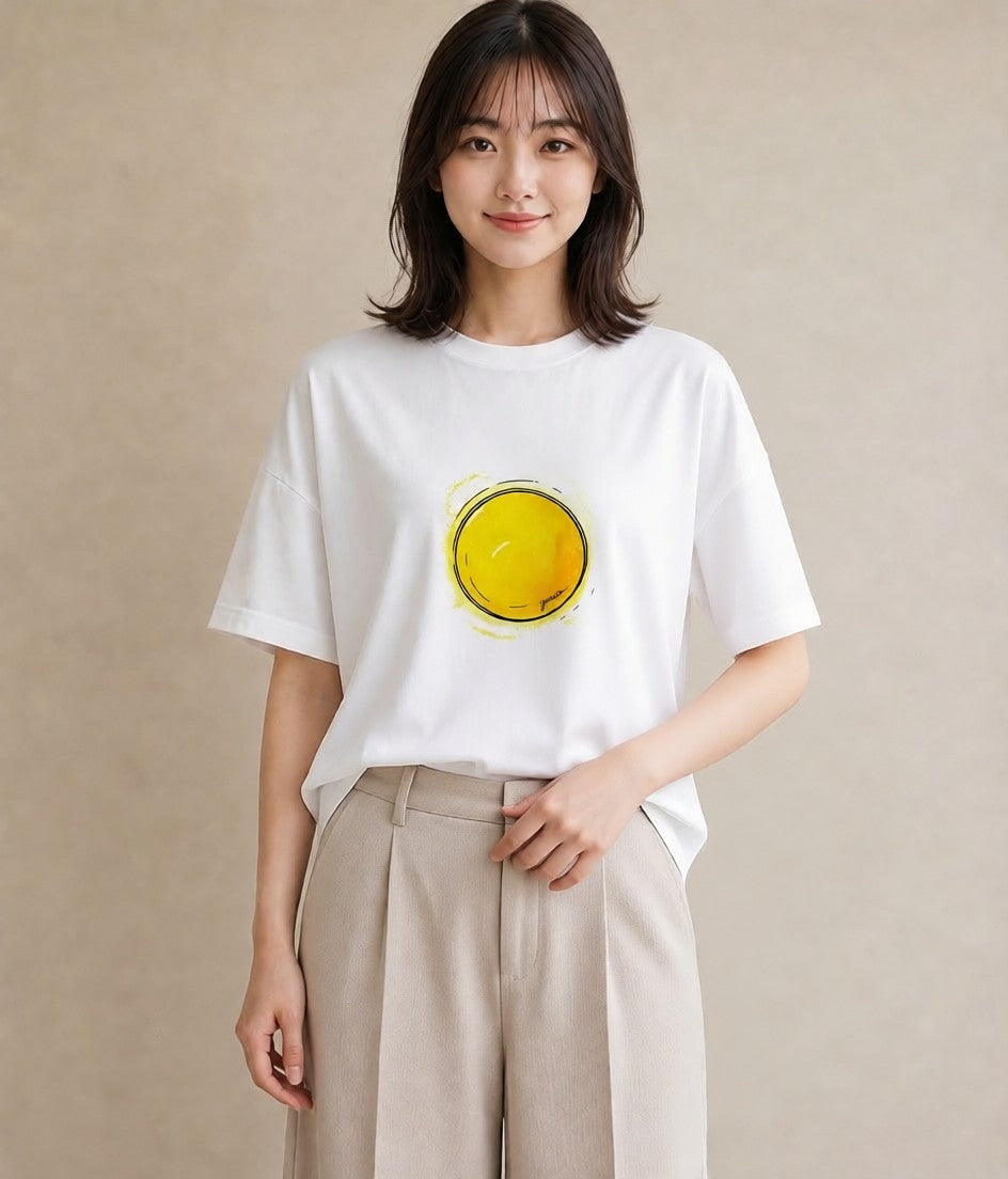 グラフィックTシャツ レディース 目玉焼き 食べ物 フード イラスト フェミニン おしゃれギフト 社会人 白T YMAZO