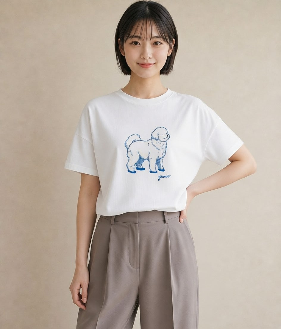 半袖Tシャツ レディース ビションフリーゼ 犬 いぬ イラスト 北欧風 海 カフェ巡り 白T YMAZO