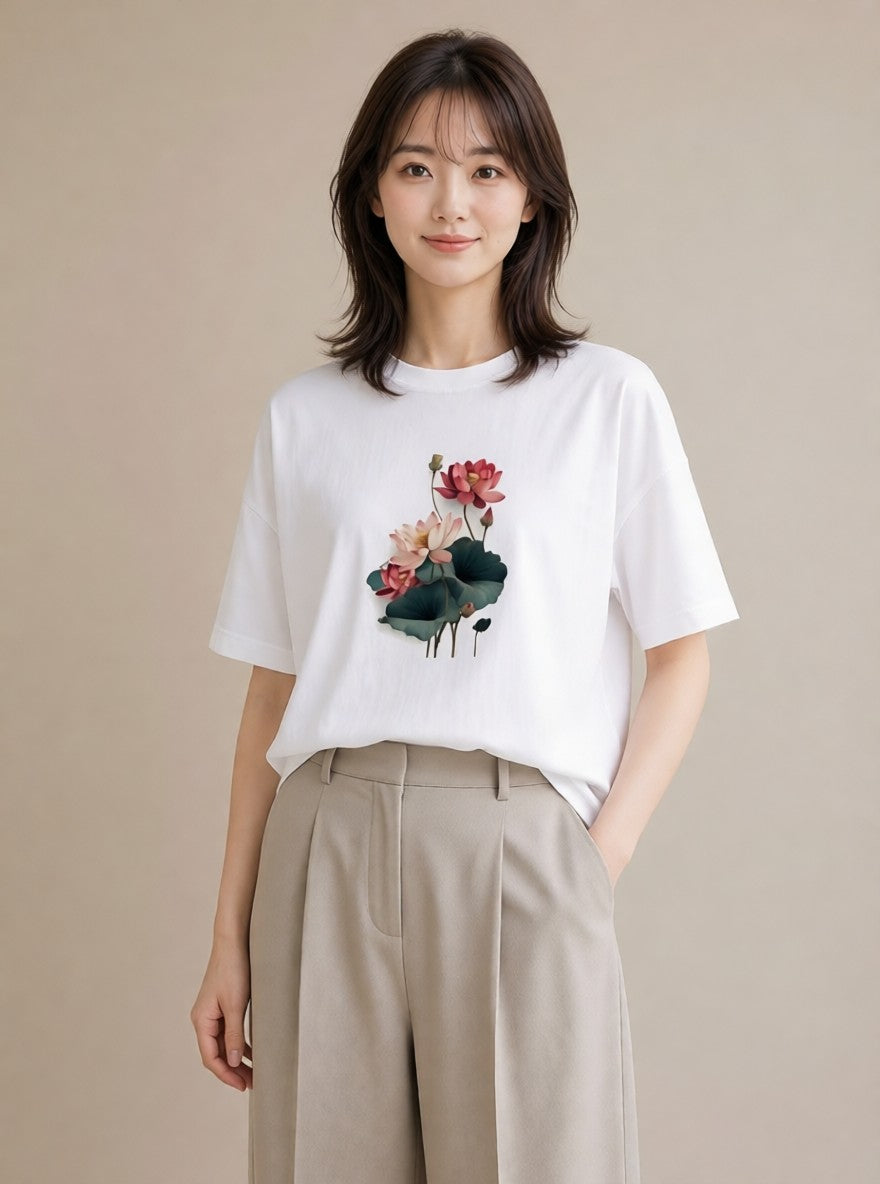 デザインTシャツ レディース 蓮 花 花柄 イラスト ゆるコーデ 20代 カジュアルコーデ 白T YMAZO