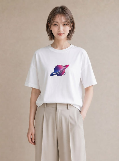 グラフィックTシャツ レディース 土星 星空 宇宙 イラスト ユニーク ペアコーデ 秋コーデ 白T YMAZO