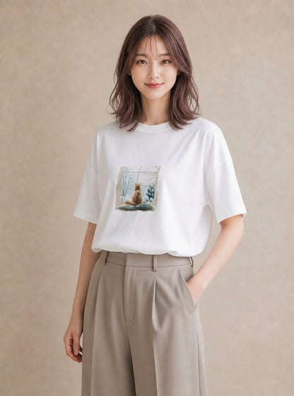 プリントTシャツ レディース 窓辺の椅子 窓辺 椅子 ナチュラル アンティーク イラスト ゆるかわ 通学 誕生日プレゼント 白T YMAZO