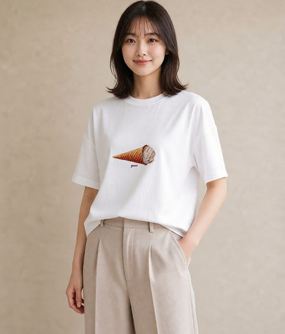 半袖Tシャツ レディース ソフトクリーム 食べ物 フード イラスト ナチュラル ペアコーデ 秋コーデ 白T YMAZO