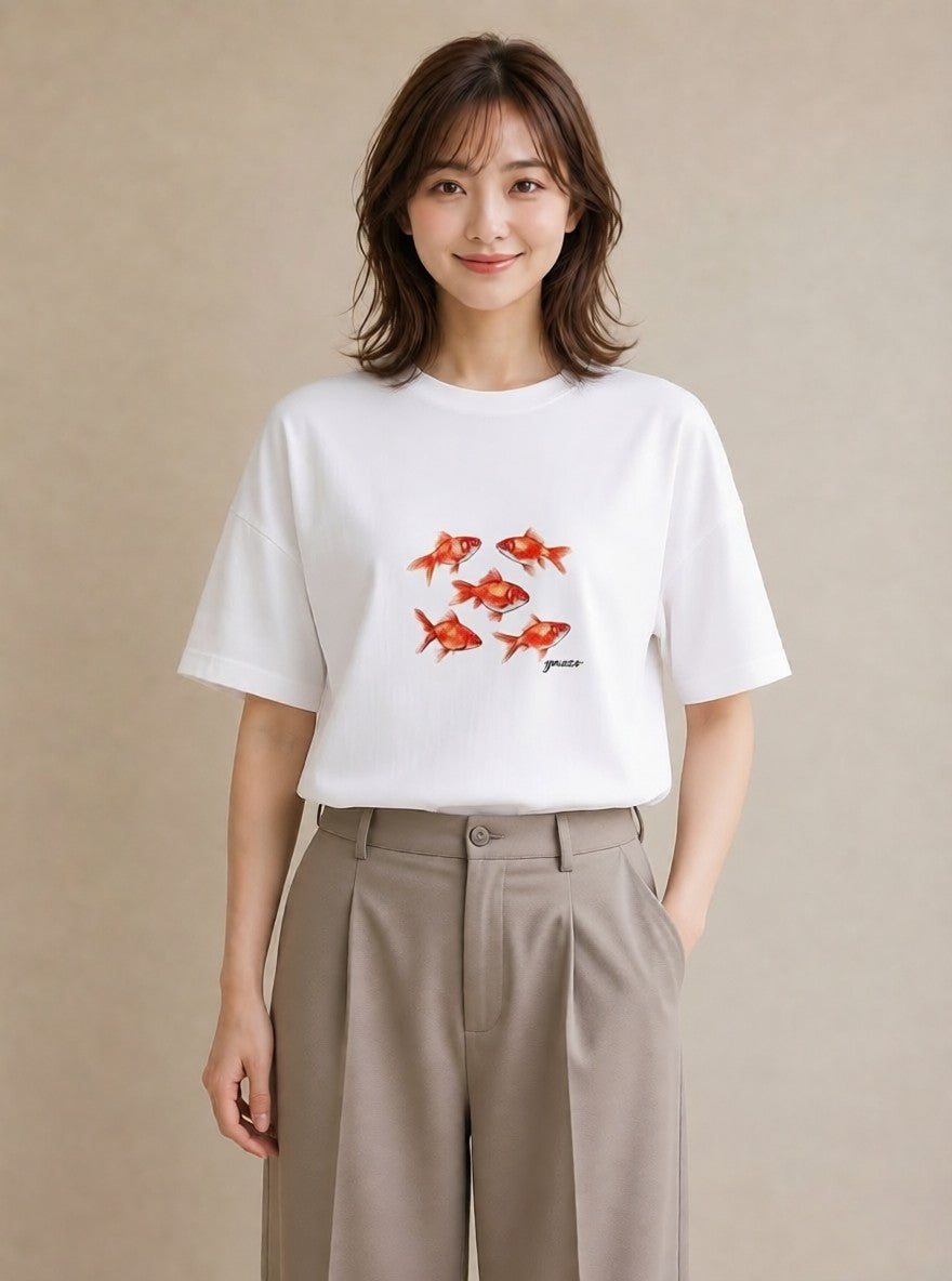 デザインTシャツ レディース 出目金 ペット 動物 イラスト お洒落 週末コーデ 敬老の日 白T YMAZO