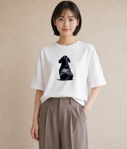 デザインTシャツ レディース ミニチュアダックスフンド 犬 いぬ イラスト 旅行コーデ 通勤 在宅 白T YMAZO
