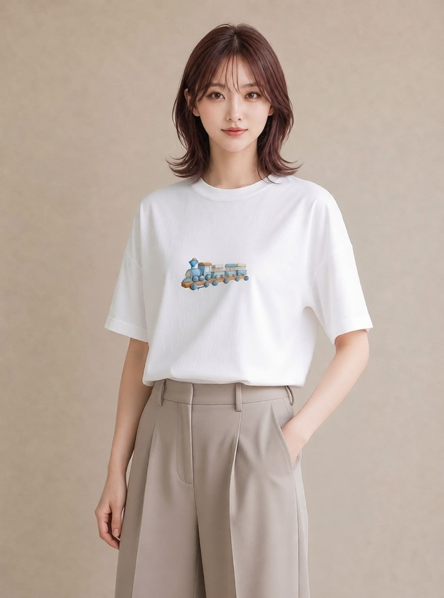 グラフィックTシャツ レディース 駅のホーム ローカル線 駅 ナチュラル アンティーク イラスト ラフ 公園 ママ 白T YMAZO