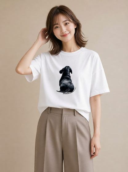 グラフィックTシャツ レディース ミニチュアダックスフンド 犬 いぬ イラスト ガーリー 海 カフェ巡り 白T YMAZO