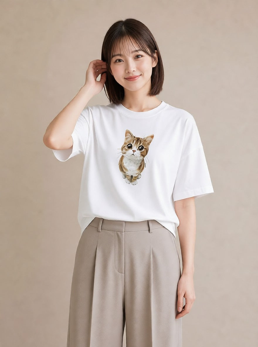 プリントTシャツ レディース 茶トラ 茶猫 猫 ねこ イラスト 旅行コーデ お出かけ 普段着 白T YMAZO